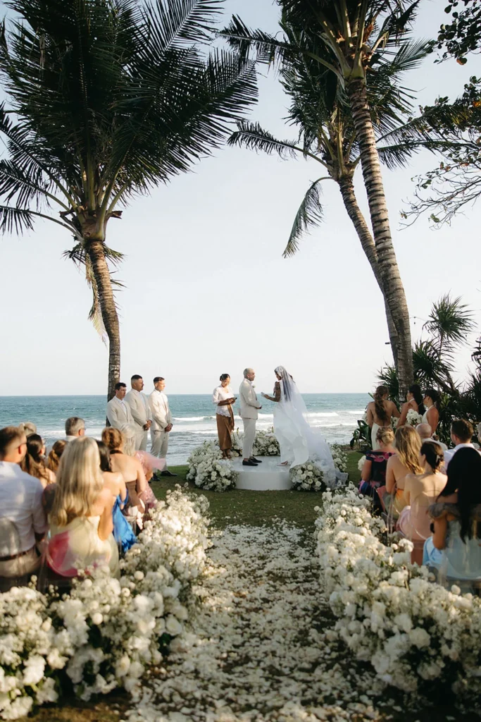 3 - TREASURE THE BRIDE